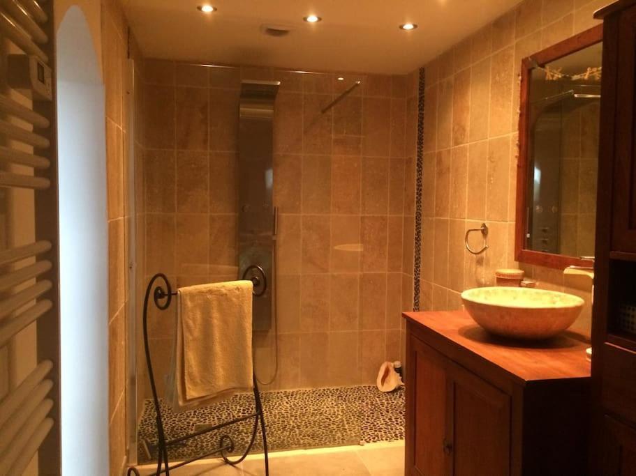 Appartement Sur La Colline Avec Acces Piscine Volx المظهر الخارجي الصورة